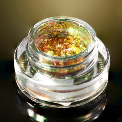 Eye shadow glitter